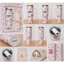 Stanley Quencher H2.0 Tumbler 1.18 L Pembe Gül Desenli Özel Seri – Kutulu ve Taşıma Keseli