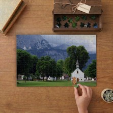 Punto Dizayn Alpler'in Eteklerinde Köy Kilisesi Tasarımı 240 Parça Ahşap Puzzle Ahşap Kutuda MPY60191