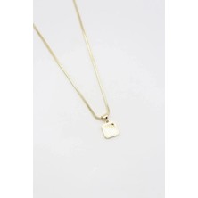 Bade Jewelry Vip Gold Kare Petek Desenli Plaka Detaylı Basic Kararmaz Çelik Şık Kolye 45 cm