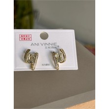 Bade Jewelry Vip Gold Baget Taş Detaylı Luxury Kararmaz Çelik Küpe (Küpenin Pimi 925 Ayar Gümüştür)