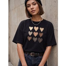 Kozz Style Kadın Çoklu Kalp Baskı Organik Pamuk Relaxed Fit Yuvarlak Yaka Tişört Siyah