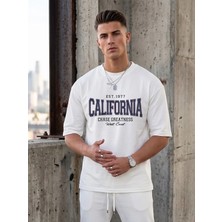 Kozz Style Erkek Beyaz California Chase Baskı Organik Pamuk Comfort Tişört