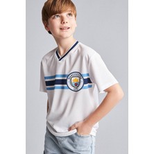 DeFacto Manchester City New Regular Fit V Yaka Tül Kısa Kollu Tişört Erkek Çocuk H7871A826HS