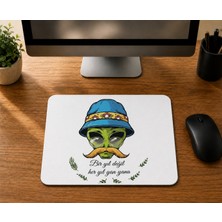 Mor Mürekkep Sarı Bıyıklı Uzaylı Tasarım - Baskılı Mouse Pad
