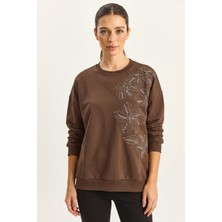 Efnaz Style Kadın Bisiklet Yaka Çiçek Boncuk Işlemeli Relaxed Kahverengi Sweatshirt