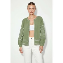Efnaz Style Kadın Nakış Detaylı Yazlık Müslin Çağla Yeşili Beyaz Ceket
