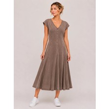 Sibel Günay Butik Açık Kahve Yıkamalı Organik Pamuk V Yaka Hafif Likralı Spor Günlük Elbise