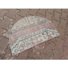 St. Morritz 47X73 cm El Yapımı Harika Yarım Daire Vintec Stil Halı, Lavabo Önü Dekor, Balkon-Banyo Halısı F60
