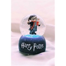 St. Morritz Harry Potter Işıklı Müzikli Püskürtmeli Büyük Boy Kar Küresi