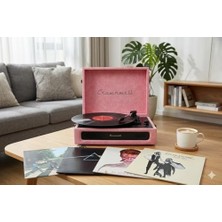 TeknoKapsül Casablanca Serisi Retro Çanta Pikap – Pembe Süet Kaplama, Dahili Hoparlörlü, 3 Hızlı (33/45/78 Rpm), Bluetooth Bağlantılı, Taşınabilir Vintage Plak Çalar