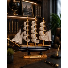 Kesene Isime Kişiye Özel Dekoratif Premium Ahşap El Yapımı Yelkenli Gemi Maketi 30 x 30CM Biblo Hediye 530B