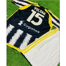 Juventuss 2023/24 Sezonu Kenan Yıldız Iç Saha Çocuk Forması 3'lü