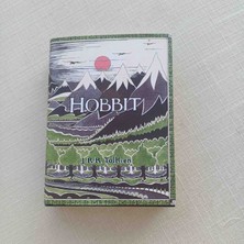 J.r.r. Tolkien Tarafından Yazılan Hobbit Kitabı. Fantastik Macera TÜRÜNDEDIR.2021 Baski Ciltli Somizli Ozel Baski Cep Boy Yeni Kondisyonda