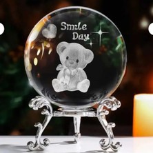 St. Morritz Dekoratif Metal Ayaklı Smile Day Temalı Ayıcık Figürlü Kristal Cam Küre 6cm