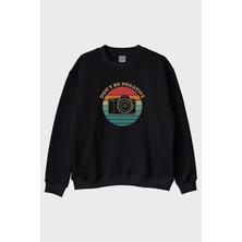 Lofux Don't Be Negative Baskılı Retro Kamera Tasarımlı Siyah Bisiklet Yaka Sweatshirt