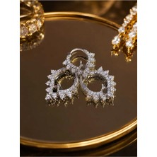 Parlak Taşlı Prenses Model Kıkırdak Silver Çelik Piercing