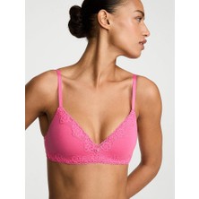 Victoria's Secret Dantelli Hafif Dolgu Destekli Balensiz Sütyen