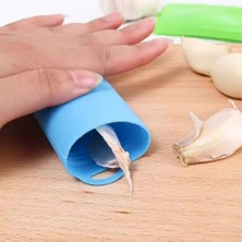 Odea Güncelçarşı 2 Adet Pratik Silikon Sarımsak Soyucu Rulo Sağlığa Zararsız Kauçuk - Mix Renk