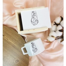 Aesco Giftmoda El Ele Aşıklar Tasarımlı Kutulu Kupa