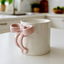 Aesco Elegant Porselen Kupa, Pembe Kurdele Saplı, Beyaz Sedefli, 340 ml Kapasiteli, 9x8 cm Boyutlarında, Çay ve Kahve Için