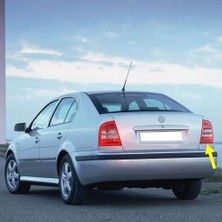 Hakay Sağ Arka Stop Lambası 1U6945112C Skoda Octavia A4 Sedan ile Uyumlu 2001-2009