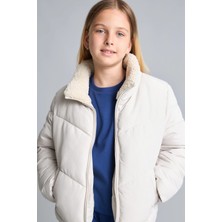 DeFacto Su Geçirmez Oversize Peluş Yaka İçi Detaylı Kapitone Fermuarlı Şişme Mont Kız Çocuk H8014A826AU
