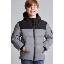 DeFacto Su Geçirmez Kapüşonlu Suni Deri Regular Fit Fermuarlı Şişme Mont Erkek Çocuk H0444A826WN