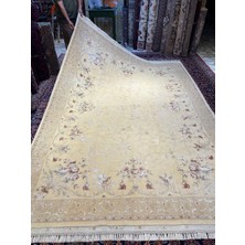 RD Ramazan Dağ El Halı Sanatı El Dokuma Feshane Halısı Ipek Saçak Üzerine Bol Ipek Yeni Zelanda Yününden 60X60 Kalitesinde Dokunmuştur Saçaklar Full Ipek Birinci Sınıf Kalite Sıfır Ürün Ebat 305X210
