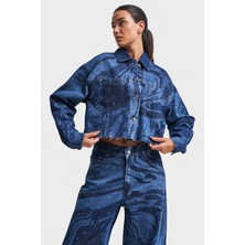 It's Basic Kadın Mavi Renk Parlak Taş Detaylı Crop Fit Denim Ceket