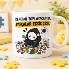 Ajans 313 AJANS313 Kendimi Toplayacaktım Parçalar Eksik Çıktı Esprili Tasarım Beyaz Kupa
