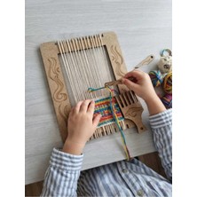Mu Art Ahşap Ahşap Mini Dokuma Tezgahı Seti Lazer Kazıma Desenli 3 mm Ham Mdf Dokuma Kasnağı ve Aksesuarları (16.5 x 13.5 Cm)