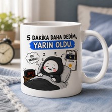 Ajans 313 AJANS313 313 Karakter Serisi 5 Dakika Daha Dedim Yarın Oldu Uykucu Beyaz Kupa