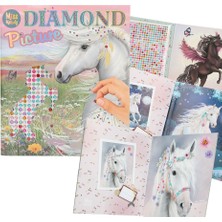 Miss Melody Diamond Resimli Çıkartma Kitabı 413484