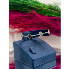 Livora Jewelry 925 Ayar Gümüş Zirkon Taşlı 5'li Şans Yoncası Küçük Boy Gölge Trend Kadın Bileklik