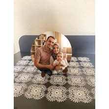 Kapbirhediye Kişiye Özel Yuvarlak Masaüstü Fotoğraf Baskısı - 14 cm Ahşap Stantlı