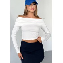 Kechi Woman Dalgıç Kumaş Madonna Yaka Crop — Beyaz