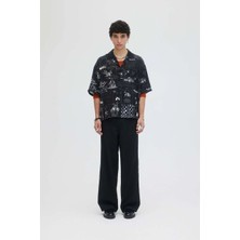 American Rag Cie Şık ve Rahat Domrebel Comics Desenli Camp Collar Gömlek - Yumuşak Twill Kumaş