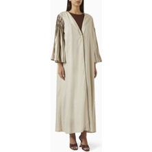 Beige Collection Işlemeli Abaya ve Sheila Seti ile Şıklığınızı Tamamlayın ve Rahatlığın Keyfini Çıkarın