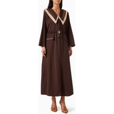 Beige Collection Şık Bel Sırası Abaya Modern ve Geleneksel Tarzı Birleştirir