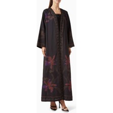 Hessa Falasi Lüks Tasarım ve Modern Dokunuşla Rahat Baskılı Abaya Modelleri