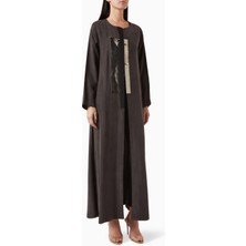 Zah Design Modern Tasarımlı Kontrast Çizgili Abaya ile Geleneksel ve Yeniliği Birleştirin