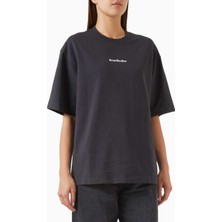 Acne Studios Siyah Stamp Logo Rahat Kesim T-Shirt - %100 Organik Pamuk ile Şıklığı Yakalayın