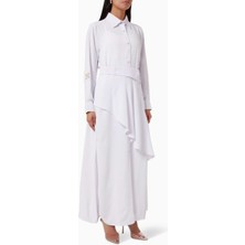 Sara Bostani Şık Taytlı Abaya Modern Detaylarla Klasik Şıklığı Buluşturuyor
