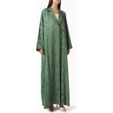Hessa Falasi Şık Notched Yaka Abaya ile Konfor ve Zarafeti Bir Arada Yaşayın
