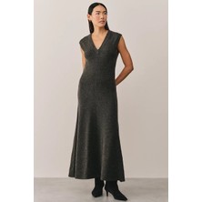 The White Company V-Yaka Yün Karışımlı Triko Kadın Maxi Elbise