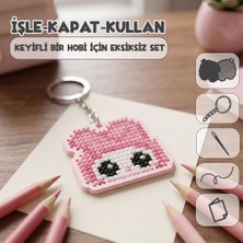 Etamina Hellomina Serisi: Pembe Başlıklı Tavşan 8-Bit Pixel Art Çarpı Işi Anahtarlık Kiti- Minimalist Karakter Tasarımlı Hobi Seti