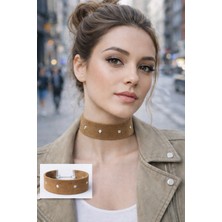 Irısıma Metal Detaylı Süet Choker Kolye – 4 cm Genişlik
