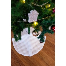 Aymira Home Peluş Beyaz Yılbaşı Çam Ağacı Altı Ayak Örtüsü Yıkanabilir Kumaş Kurdeleli 70 cm