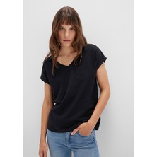 Mavi V Yaka Siyah Basic Tişört 1600961-900