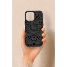Vip Case iPhone 16 Pro Max Uyumlu Siyah Beyaz Mandala Desenli Silikon Kılıf